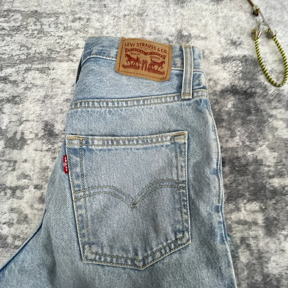 Levi's Women 24x31 '94 Baggy Jeans Light Wash Blue High Rise‎ Denim Retro